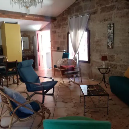 Vue Sur Les Toits Pézenas
